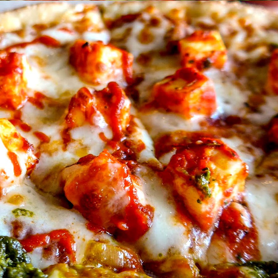 schezwan-paneer-pizza-1